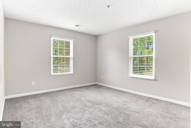 Building Photo - 127 Brookland Terrace