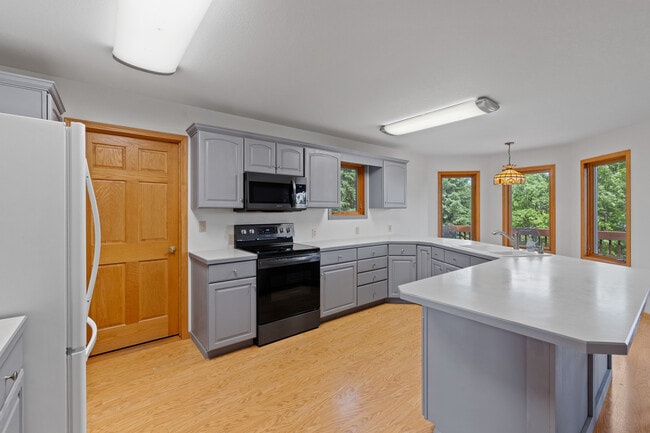Building Photo - 1132 Enchantment Rd