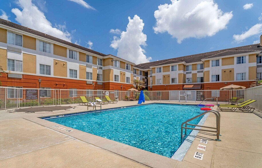 Building Photo - Furnished Studio-Orlando - Convention Ctr - Int'l Drive Area