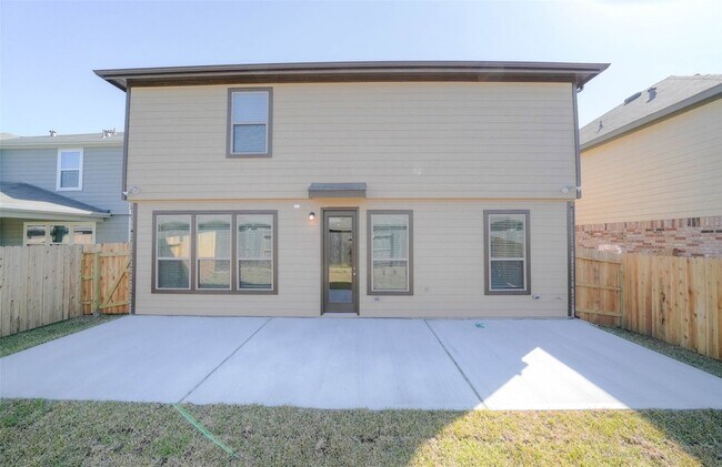 Building Photo - 20811 Sheffield Pk Dr