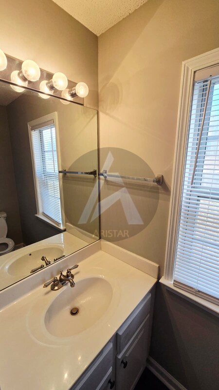 Building Photo - 2106 Clearvista Dr NW