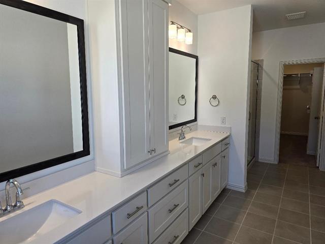 Building Photo - 2820 Maidenhair Ln