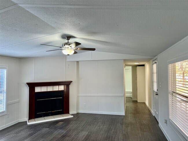 Building Photo - 20517 N Navasota St