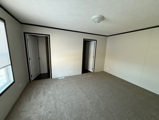 Building Photo - 247 Timber Ln