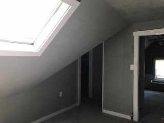 Building Photo - Large 3 bedroom home