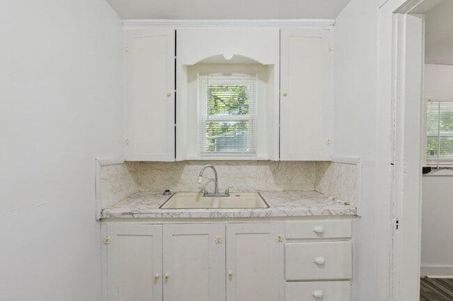 Building Photo - 2 bed, 1 bath home in Lexington, OK