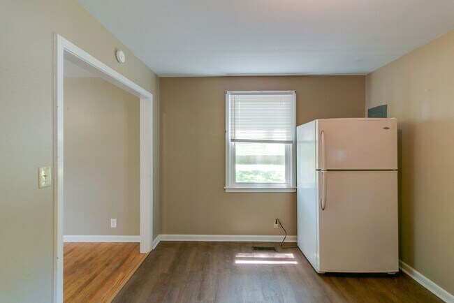 Building Photo - 430 Kelly Ln