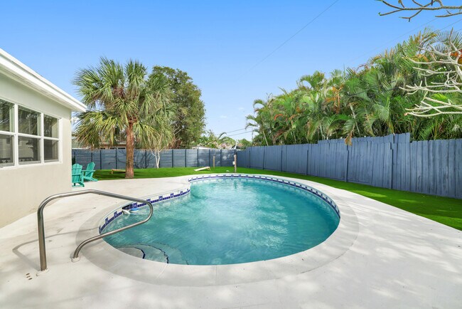 Building Photo - 3160 SW 20th Ct