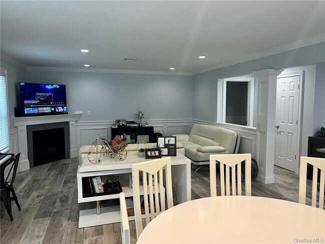 Building Photo - 145 Montgomery St