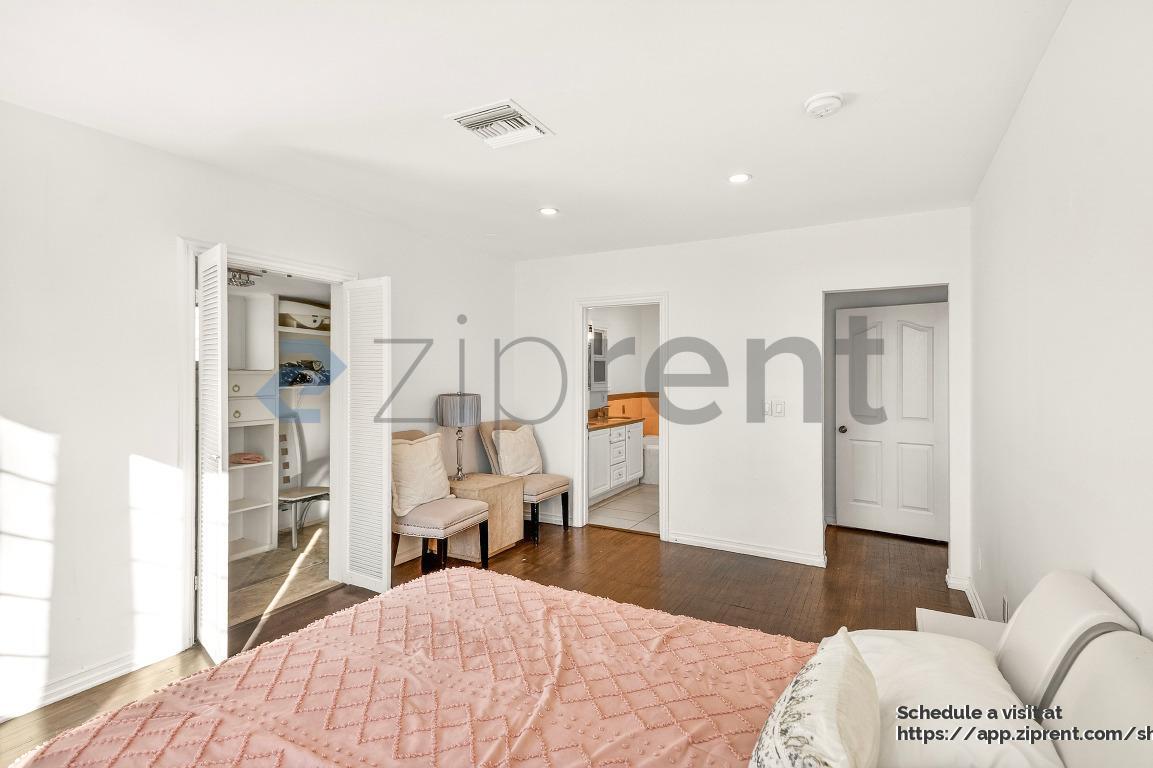 Building Photo - 138 N Hamel Dr