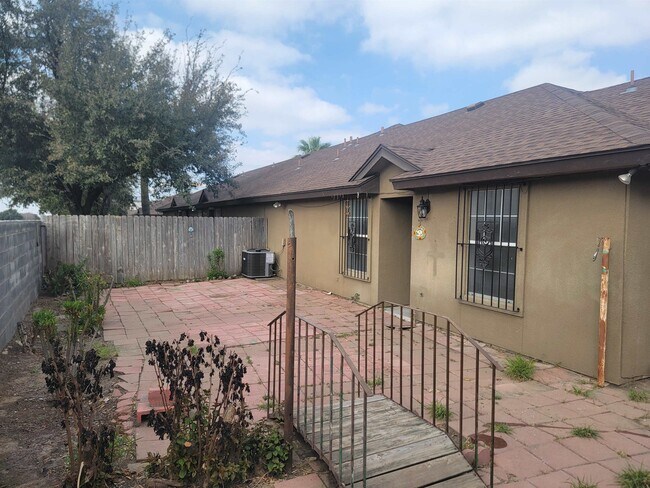 Building Photo - 506 Shiloh Dr