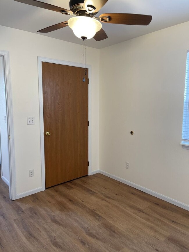 Building Photo - 16830 Huntington Ln