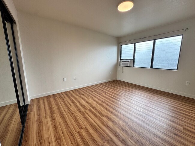 Building Photo - 98-660 Moanalua Loop 285