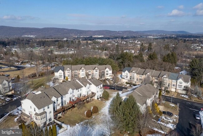 Building Photo - 4079 Waterford Dr