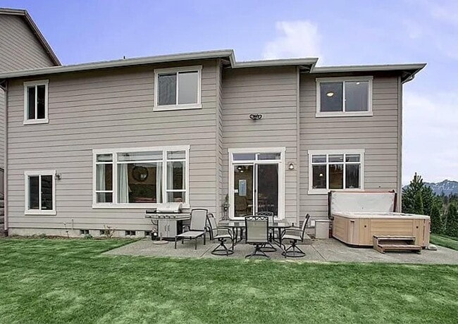 Building Photo - 7611 Snowberry Ave SE