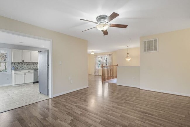 Building Photo - 22 Brown Cir