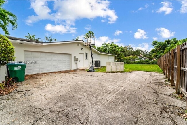 Building Photo - 7970 SW 146th St