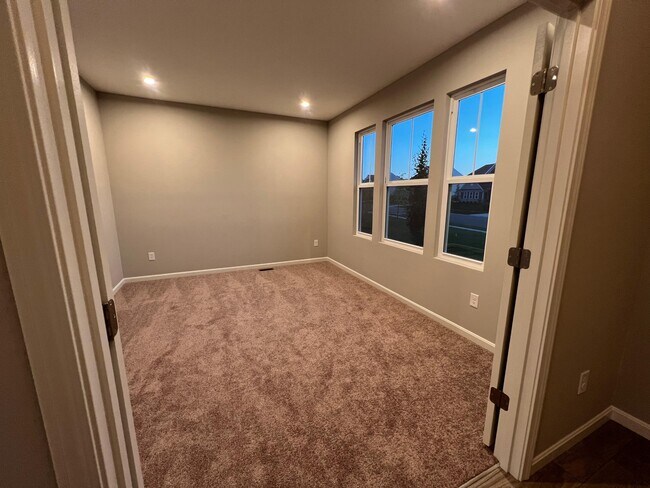 Building Photo - 6976 Briarcliff Ct
