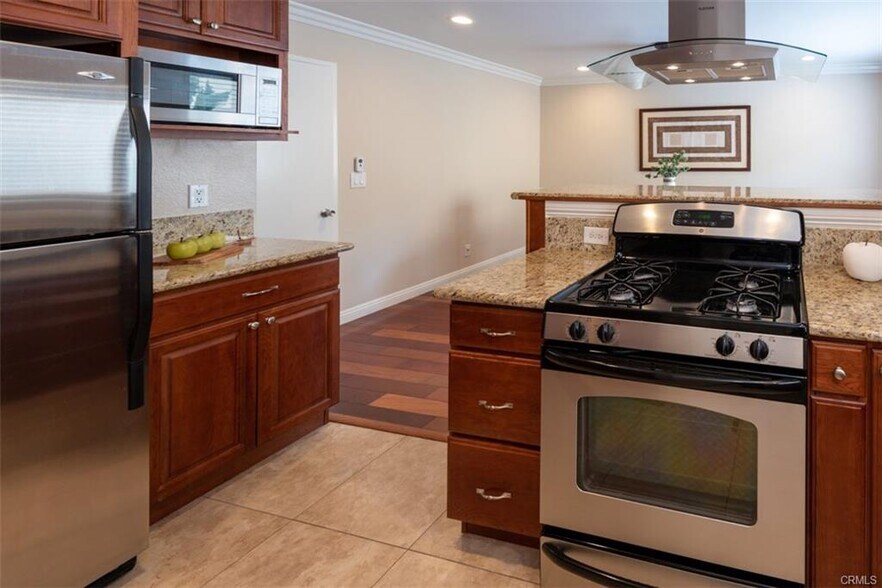 Building Photo - 3436 W 170th St