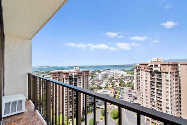 Building Photo - Beautiful 1 Bedroom Condo