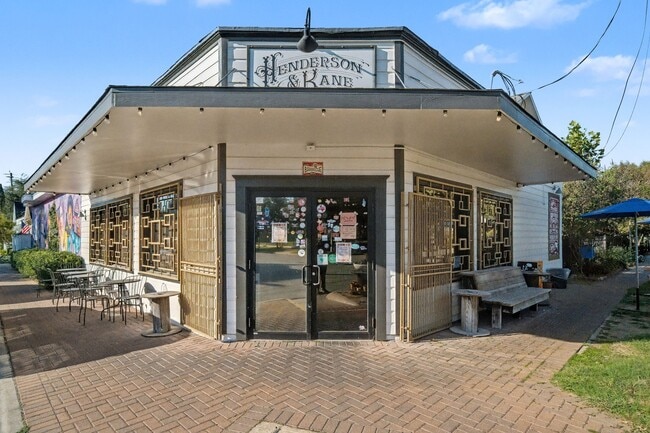 Building Photo - 1818 Decatur St