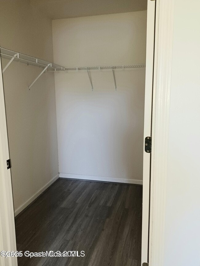 Building Photo - 4550 Radiant Way