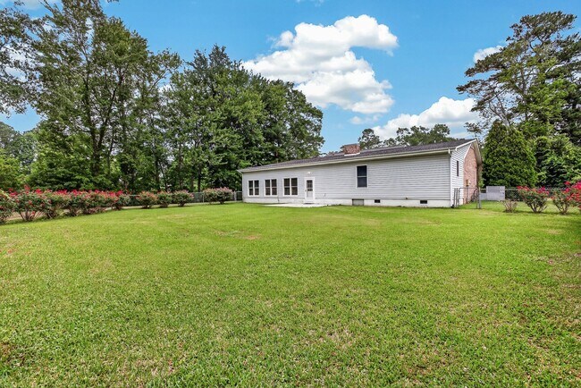 Building Photo - 1313 Pony Farm Rd