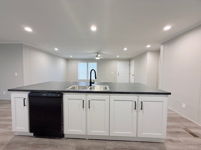 Building Photo - 29638 Danbury Ct