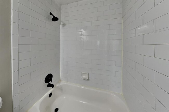 Building Photo - 670 Chantress Ct