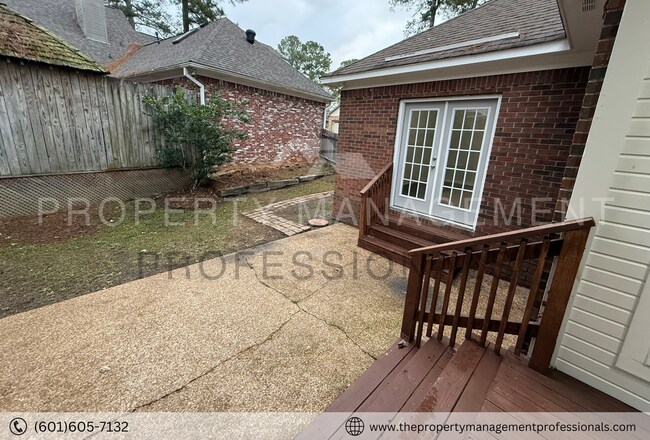 Building Photo - 600 Bay Pointe Ln