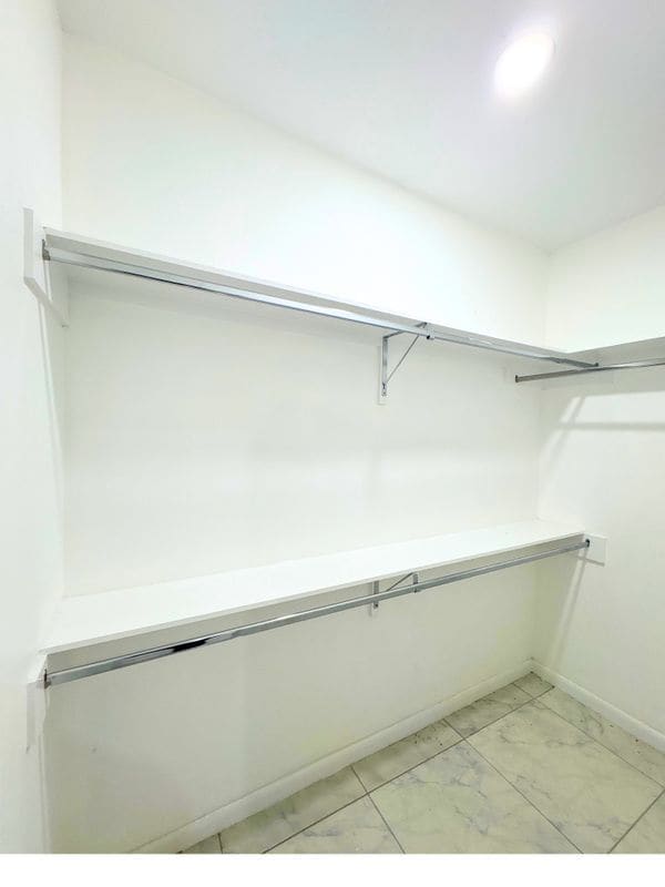 Building Photo - 912 N Woodson Ave