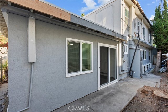 Building Photo - 408 Spencer St