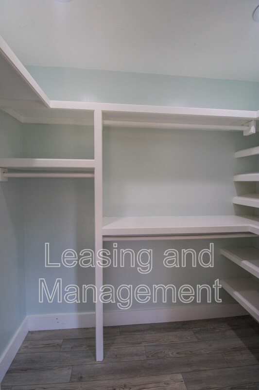 Building Photo - 823 Jordan St