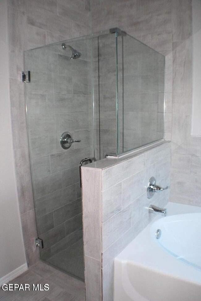 Building Photo - 1014 Rebeca Wy