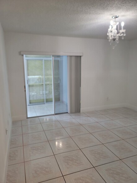 Building Photo - 8401 SW 107th Ave