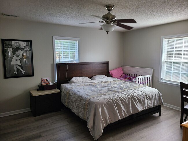 Building Photo - Beautiful 3 bedroom 2 bath home in Sneads Ferry - Seabird Estates