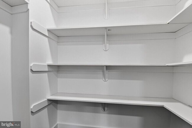 Building Photo - 13102 Ideal Dr