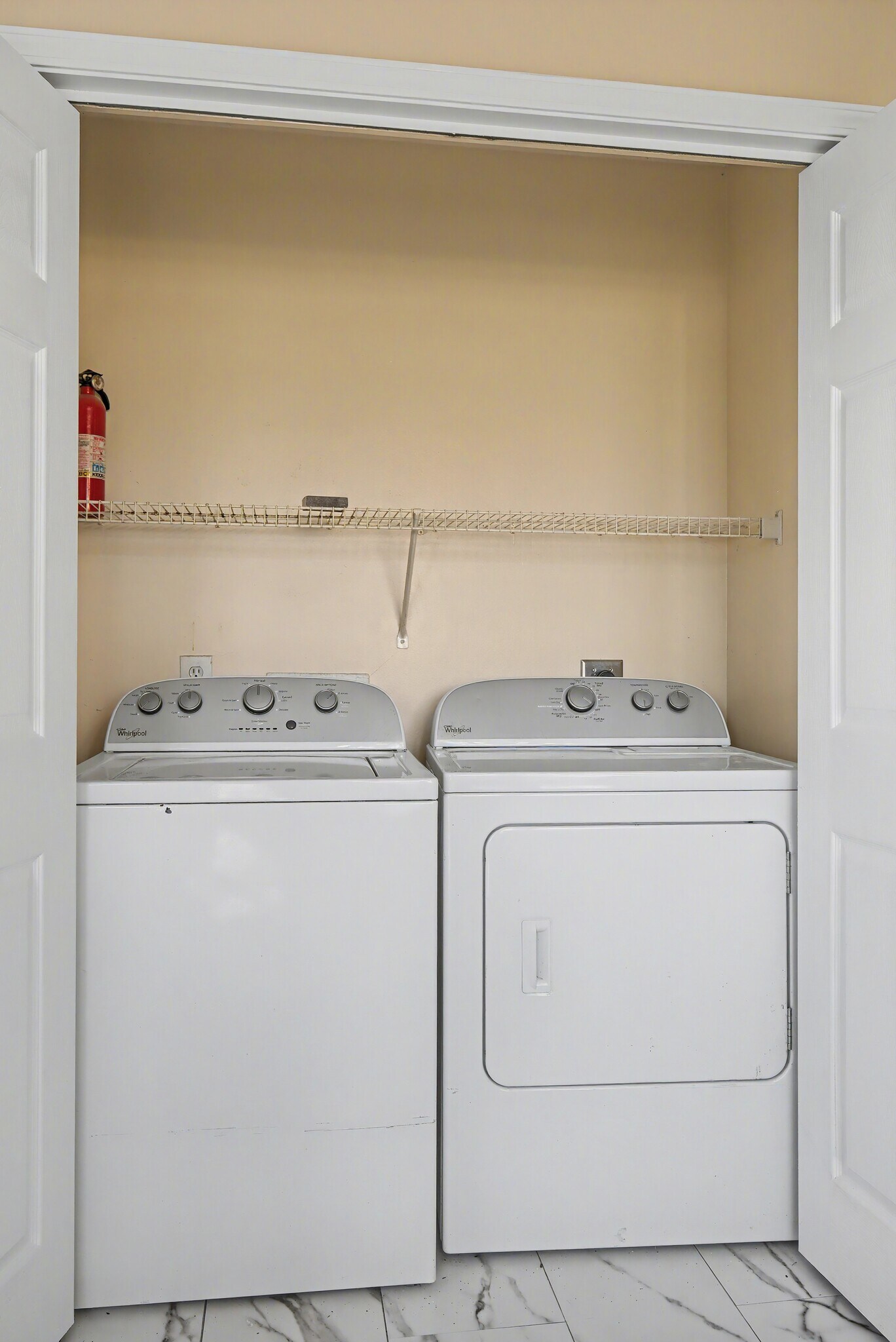 Building Photo - 256 Fritz Cir