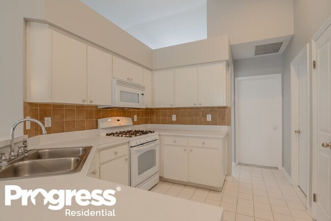 Building Photo - 28147 Brokenmead Path