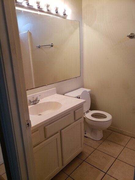 Building Photo - 8083 Bayou Fountain Ave