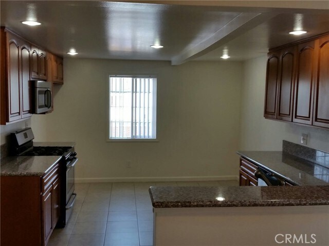 Building Photo - 6141 Marbrisa Ave