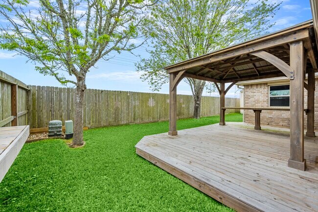 Building Photo - 1243 Willow Branch Dr