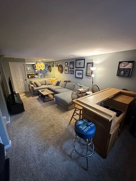 Building Photo - 1468 N Quinn St