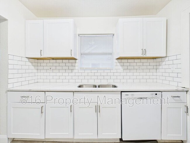 Building Photo - 5341 Brooklyn Ave