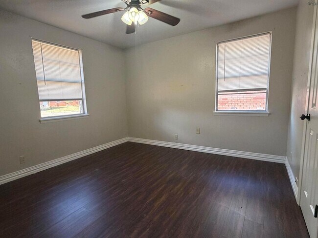 Building Photo - 4613 Langford Ln