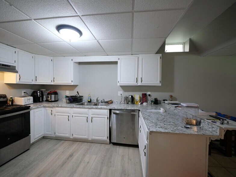 Building Photo - 85 Sylvan Ridge Rd