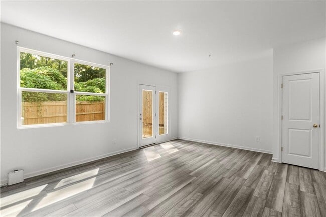 Building Photo - 509 Magnolia Cir