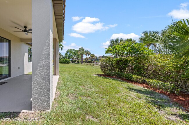 Building Photo - 739 Monterey Dr