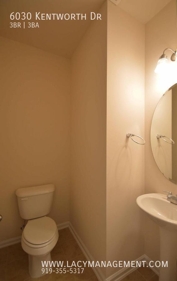 Building Photo - 6030 Kentworth Dr