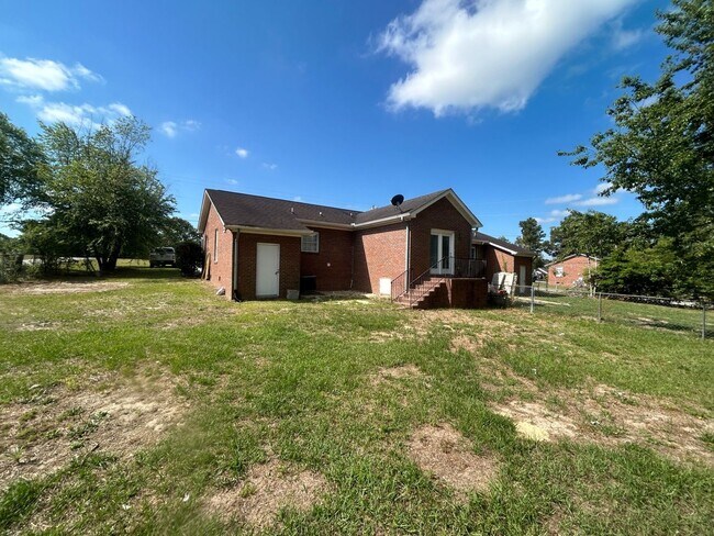Building Photo - 2428-A Watson Street